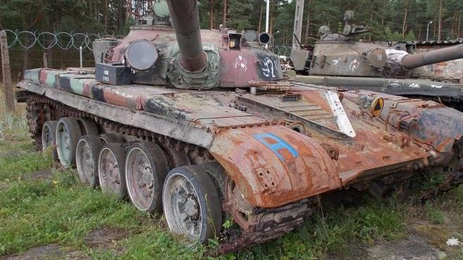 “Milowy krok w odbudowie polskiej armii” to remont po sowieckich czołgów – Morawiecki