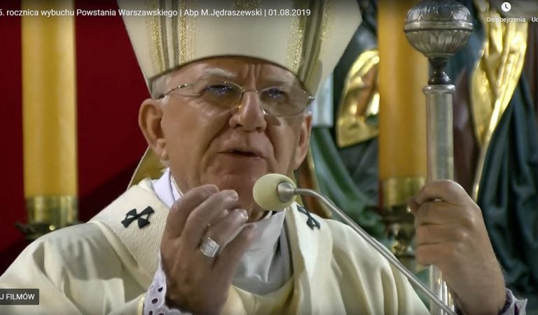 Abp. Jędraszewski “poleciał papieżem”: “Polsko, co dzisiaj robisz ze swoim chrztem!!? “