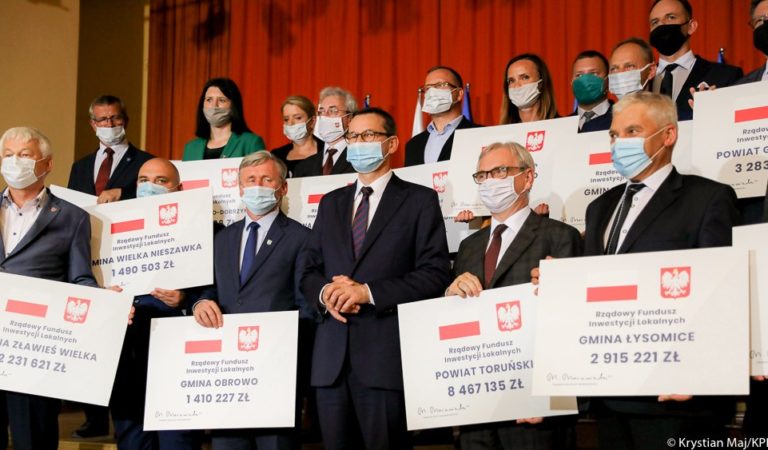Kampania na Sasina – czyli wydawanie pieniędzy podatników bez żadnych podstaw prawnych – Poseł Szopiński