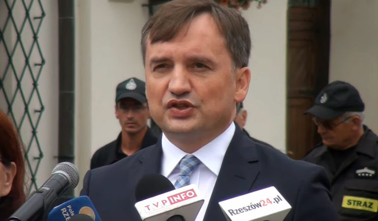 (Po)milicjant i referendarz sądowy zastąpią niezawisłych sędziów …– komentuje Andrzej Nowakowski