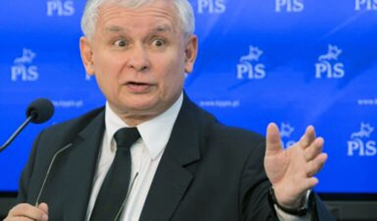 Kaczyński uciekł w kamizelce kuloodpornej! Strajk Kobiet.