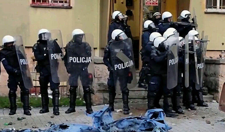 Policja strzelała do protestujących w Lubinie!