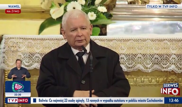 TVP przerwało konferencję ministra zdrowia, bo Kaczyński przemawiał na pogrzebie [VIDEO]